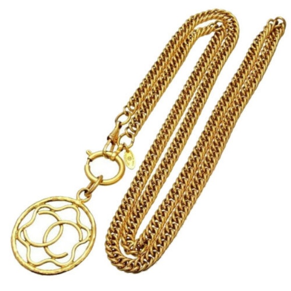 CHANEL Jewelry - Vintage Chanel CC Logo Chain Necklace